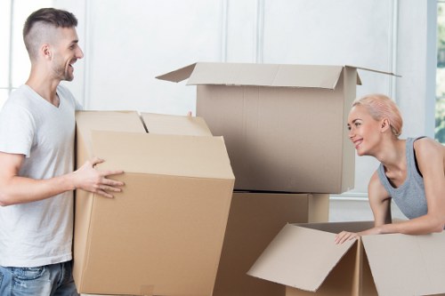 Commercial moving logistics in a French city with transport and access coordination