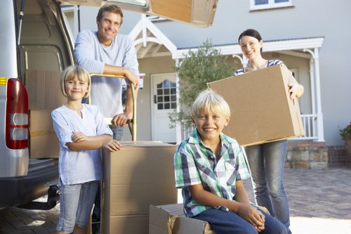 House removalists in France coordinating a local relocation