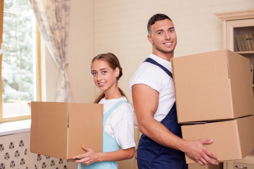 Local van service for deliveries and relocations in France