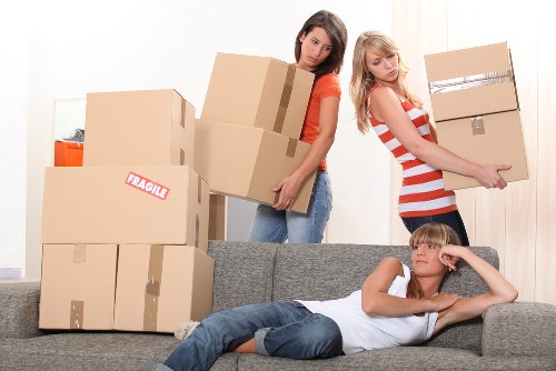 Packing boxes for a flat move in France